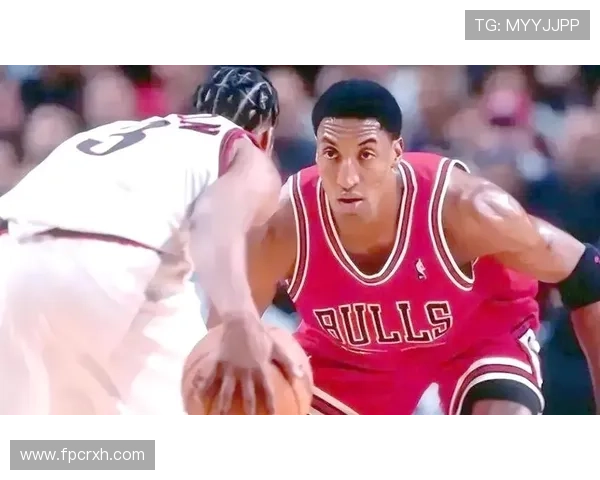 皮蓬无球跑动牵制防守，改变公牛进攻空间结构